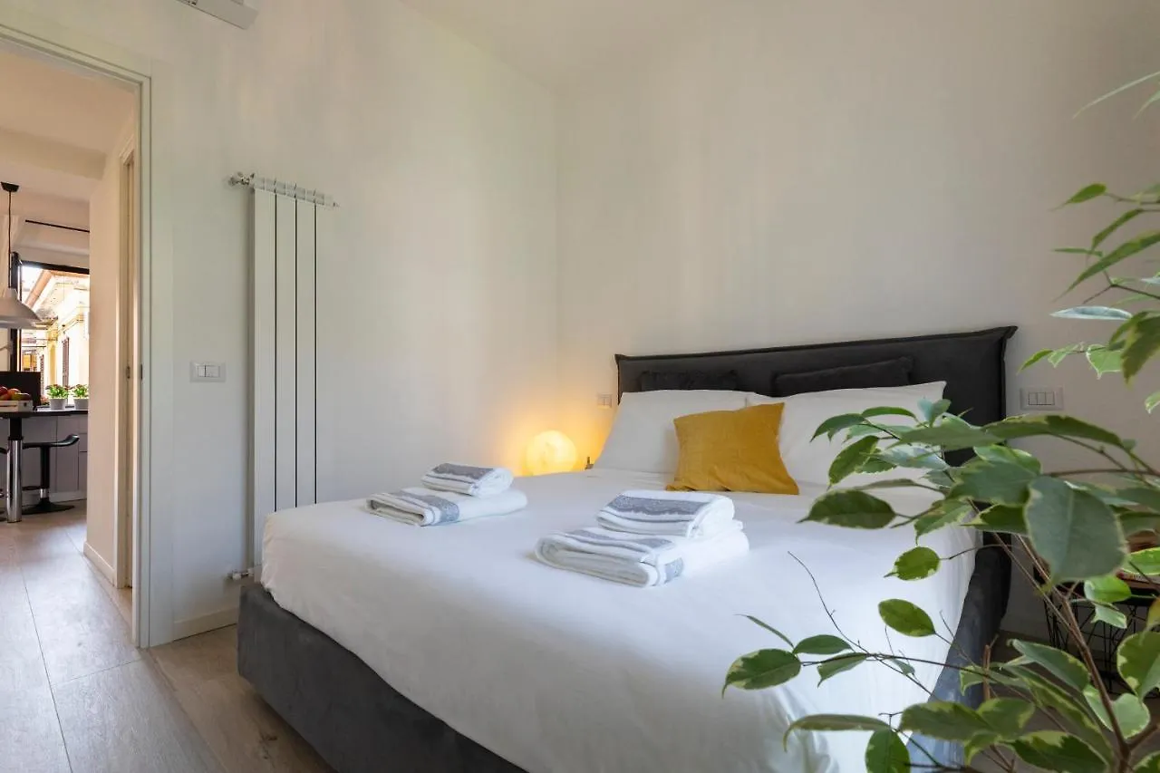 Fashion District - Top Floor Apartment Milán
