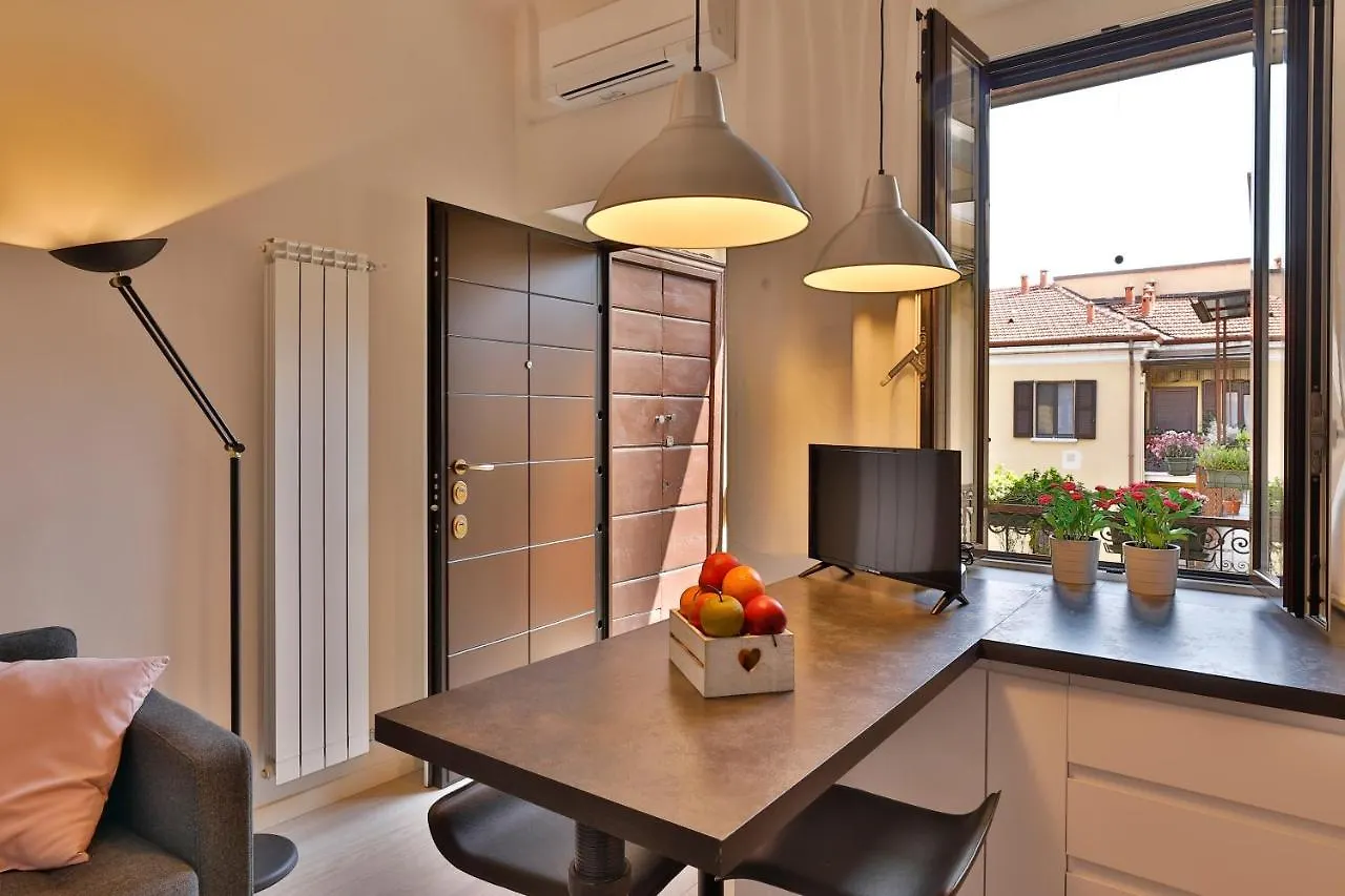 Fashion District - Top Floor Apartment Milan