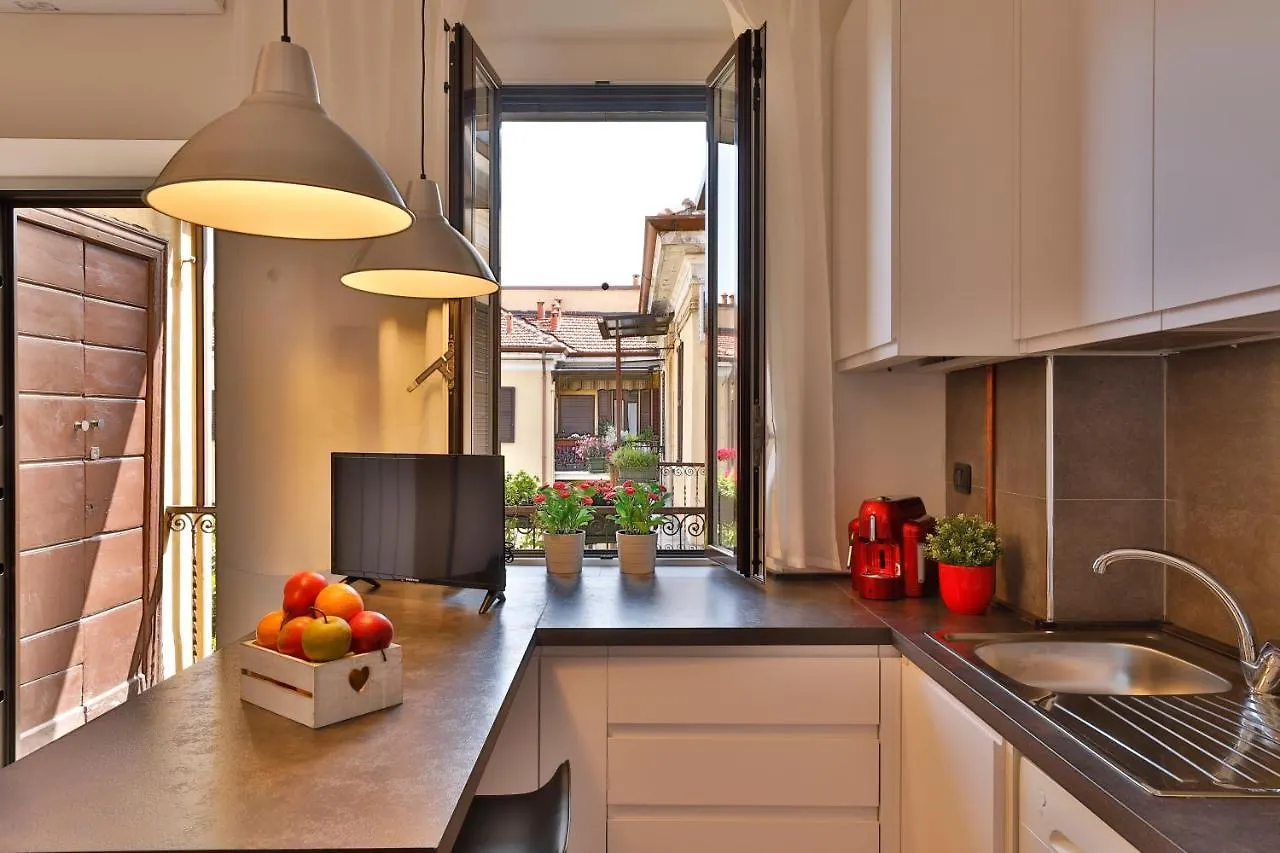 Fashion District - Top Floor Apartment Milan Italy