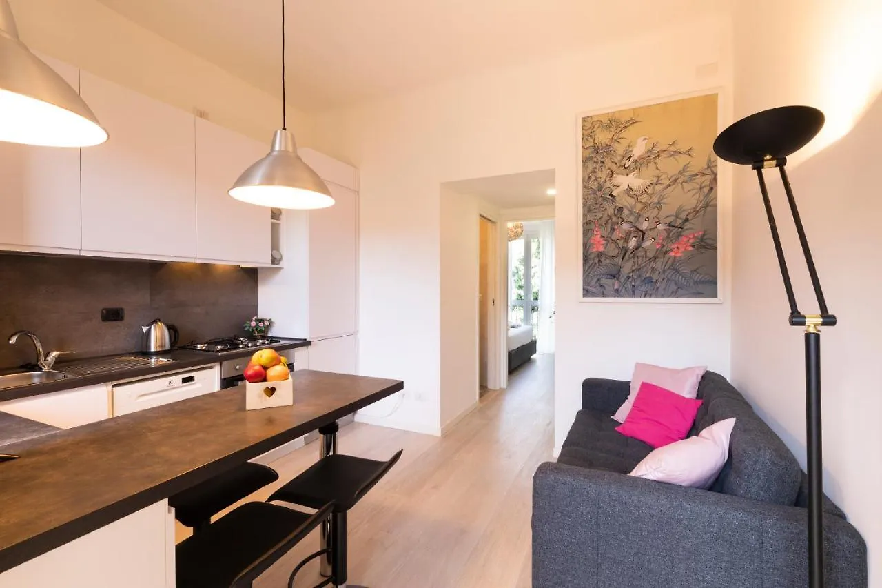 Fashion District - Top Floor Apartment Milan