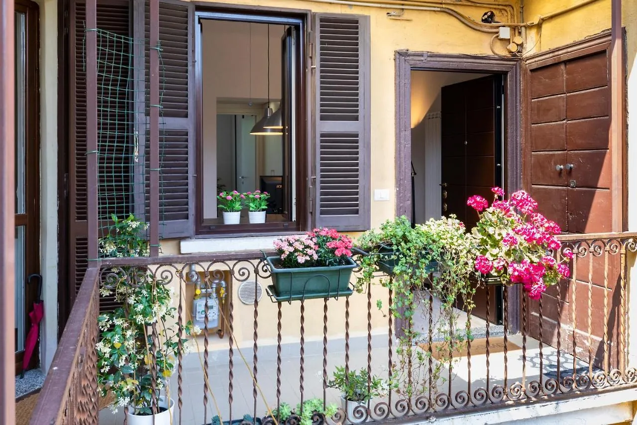 Fashion District - Top Floor Apartment Milan